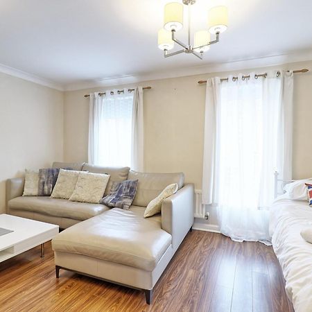 By Buildersbeds - Paignton House 4 Bedrooms Harold Wood Exteriör bild
