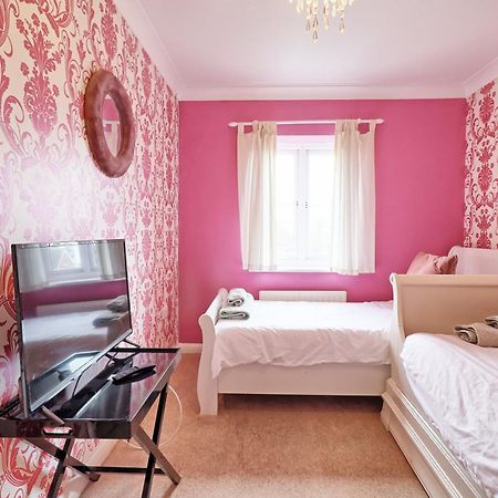 By Buildersbeds - Paignton House 4 Bedrooms Harold Wood Exteriör bild
