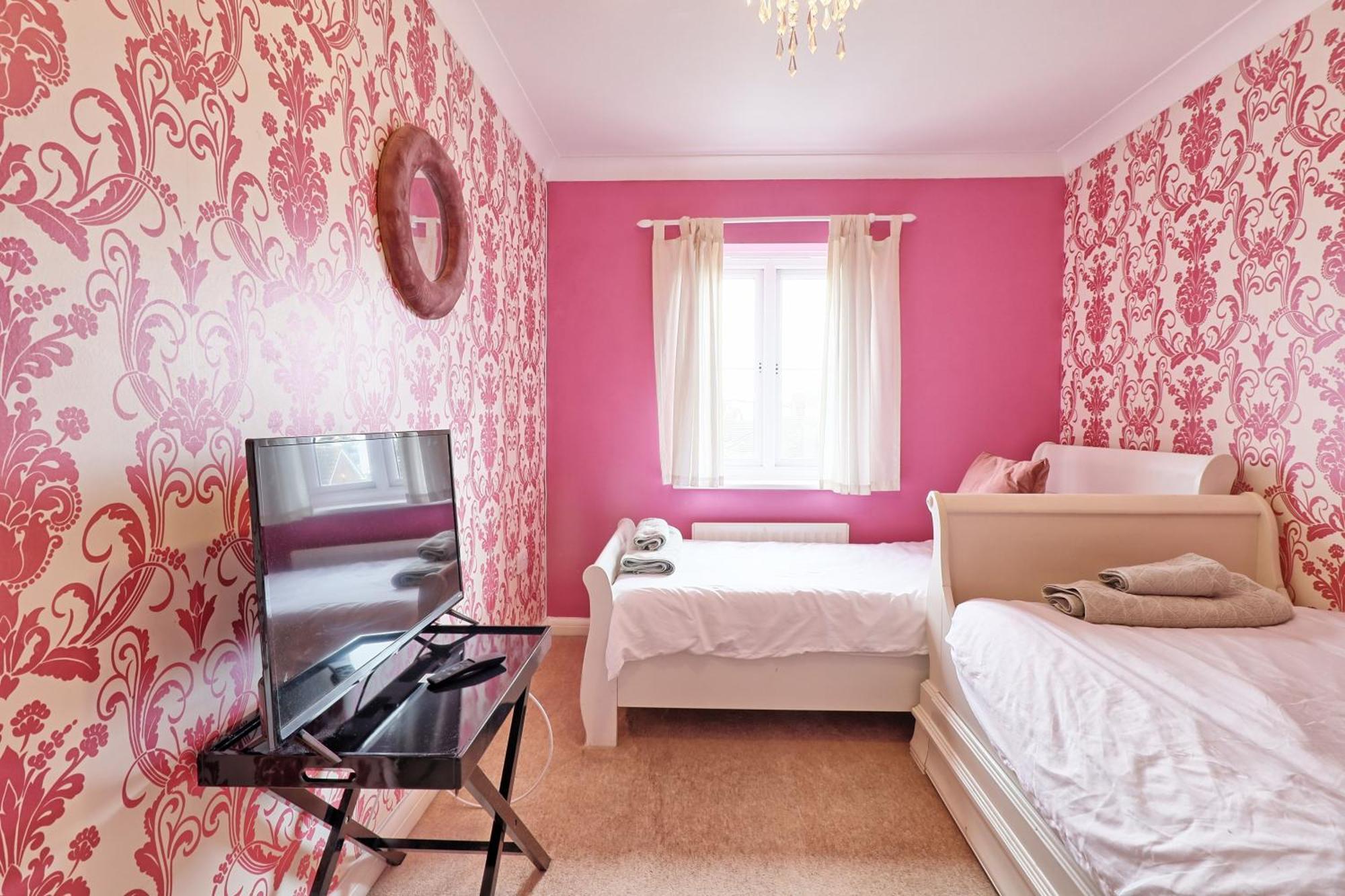 By Buildersbeds - Paignton House 4 Bedrooms Harold Wood Exteriör bild