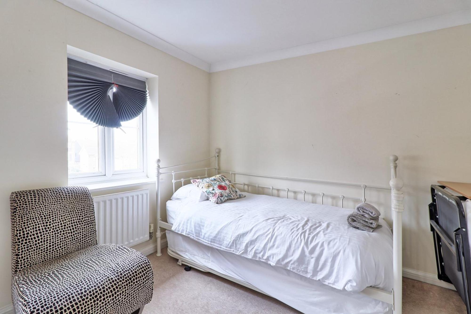 By Buildersbeds - Paignton House 4 Bedrooms Harold Wood Exteriör bild