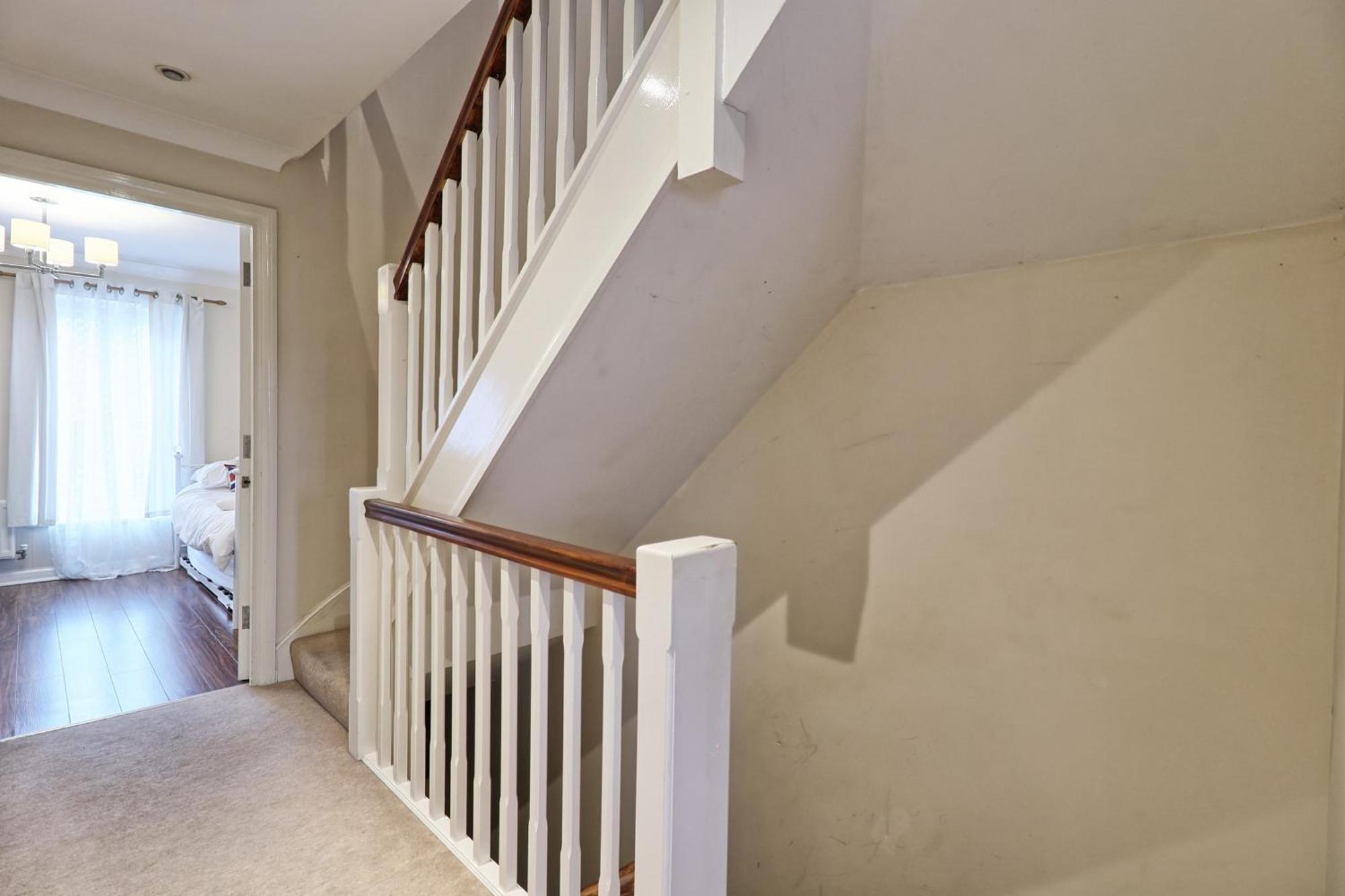 By Buildersbeds - Paignton House 4 Bedrooms Harold Wood Exteriör bild