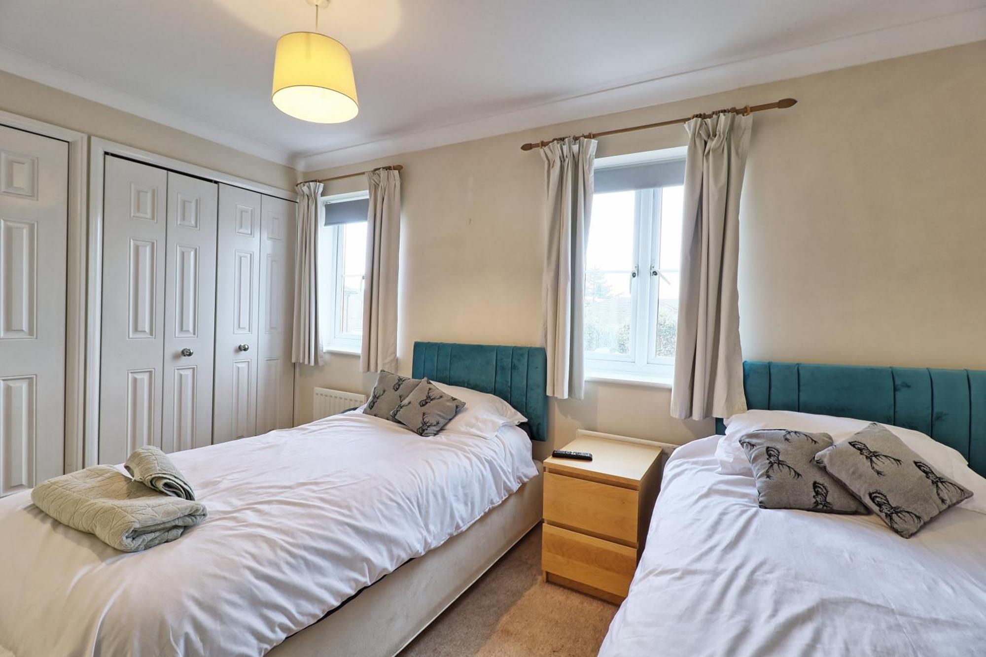 By Buildersbeds - Paignton House 4 Bedrooms Harold Wood Exteriör bild