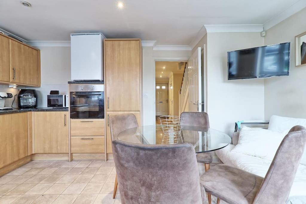 By Buildersbeds - Paignton House 4 Bedrooms Harold Wood Exteriör bild